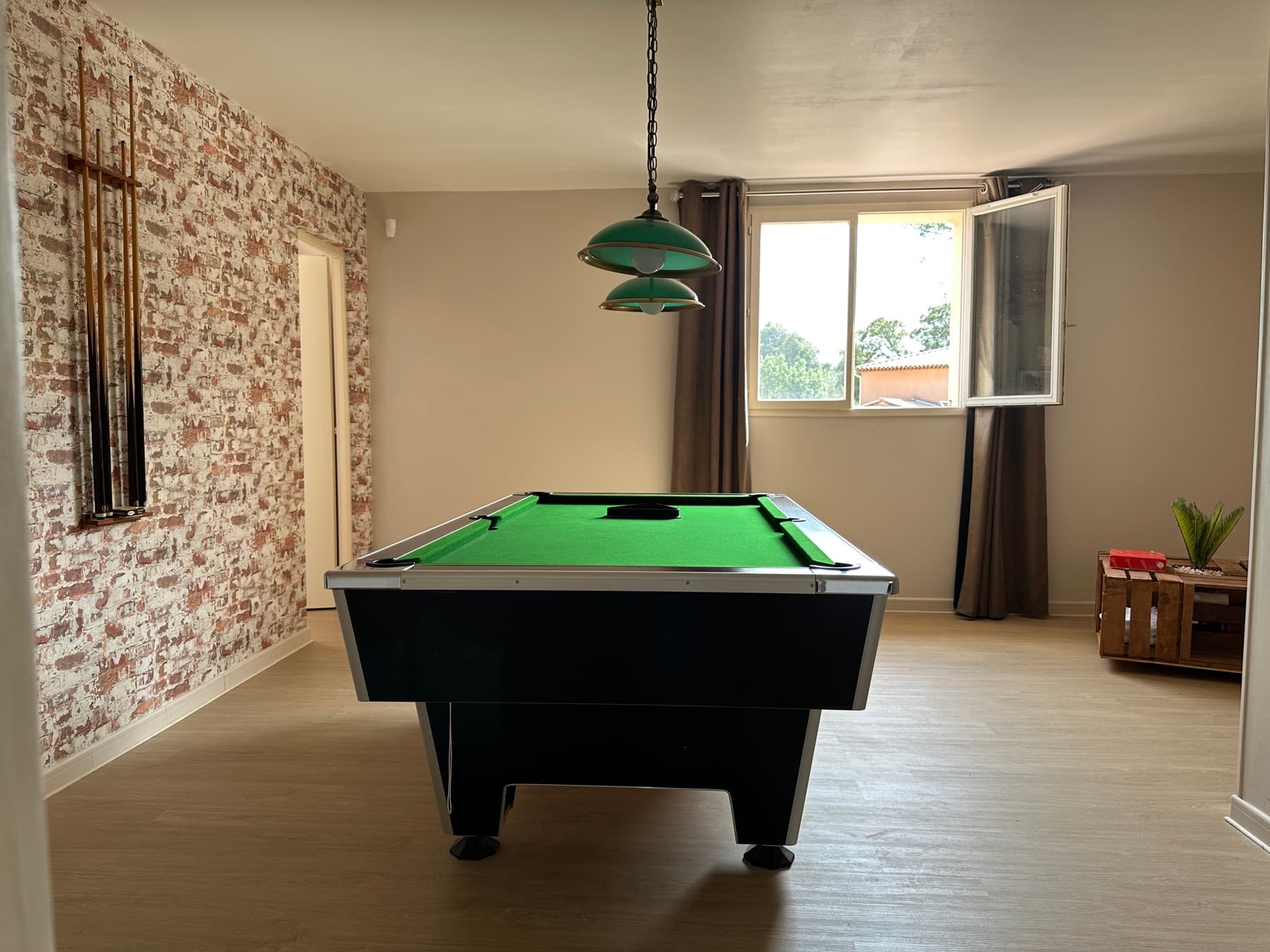Salle de billard à l'étage