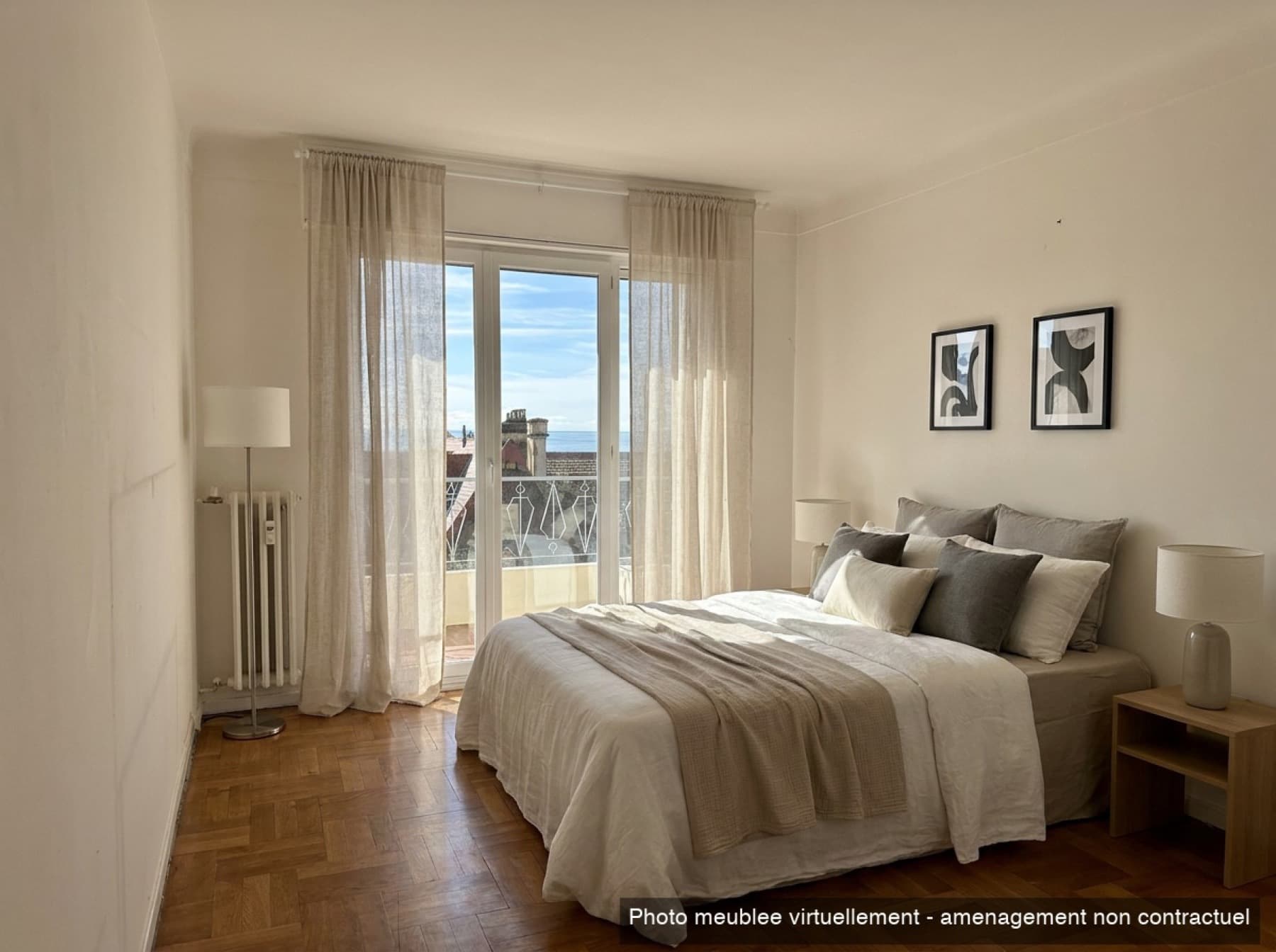 Chambre avec balcon meublée virtuellement