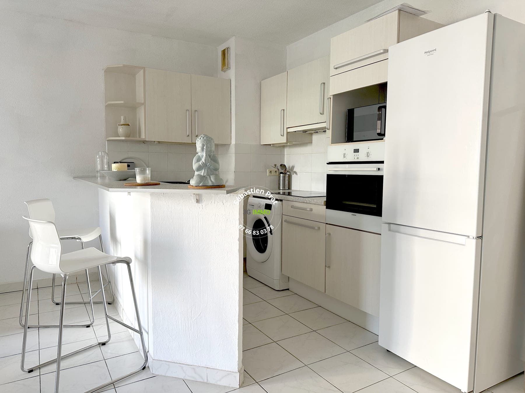 CANNES – 2 PIÈCES MEUBLÉ AVEC LOGGIA & GARAGE — Cannes