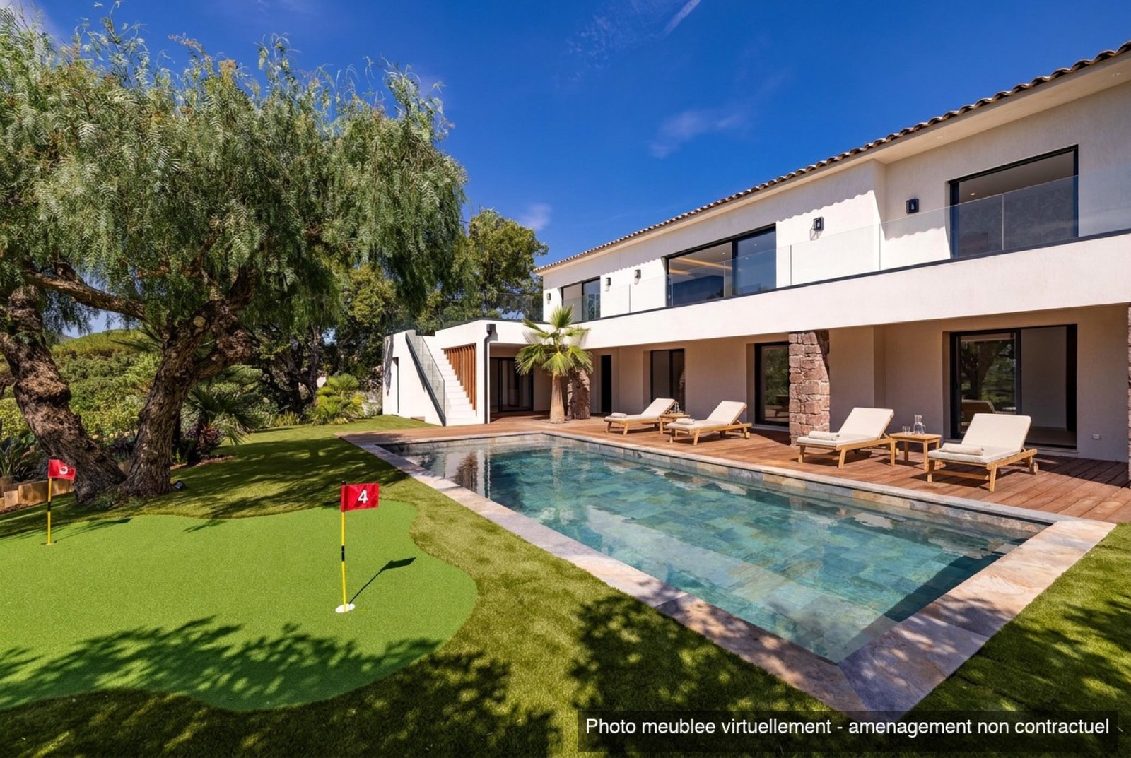 Villa neuve avec piscine et jardin méditerranéen aux Issambres